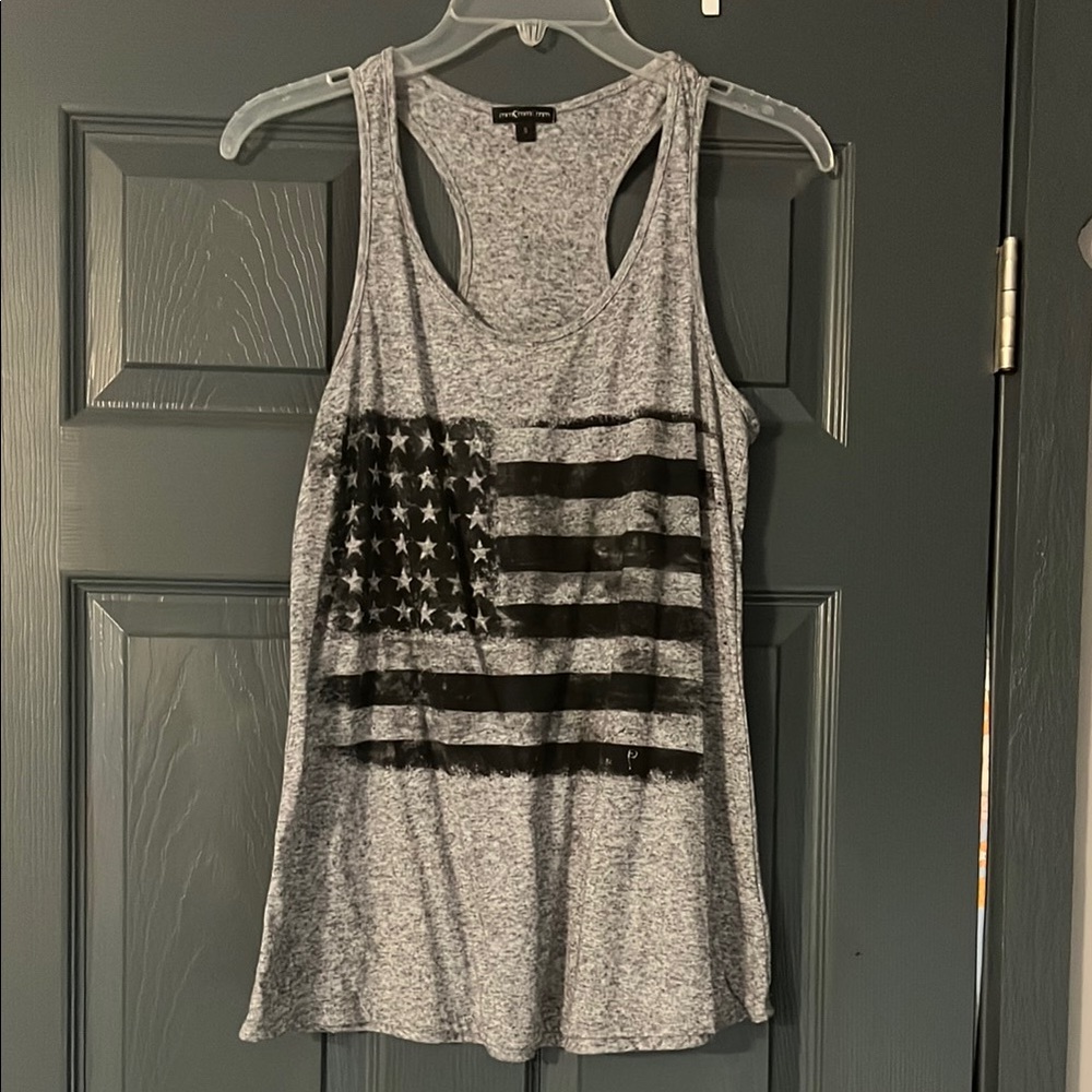 Gray Sleeveless Tank Top with Vintage Flag Design